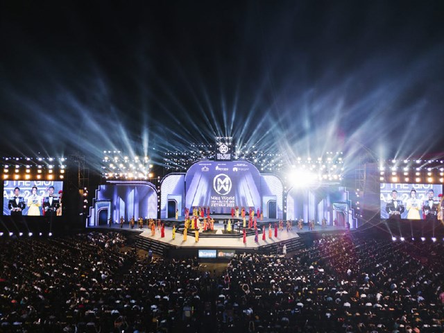 MerryLand Quy Nhơn bừng sáng trong đêm chung kết Miss World Vietnam 2022, khắc sâu vào tâm trí của 15.000 khách tham dự về một điểm đến sôi động hàng đầu Quy Nhơn.