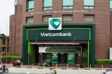Vietcombank nâng gấp đôi hạn mức rút tiền tại ATM mỗi lần giao dịch